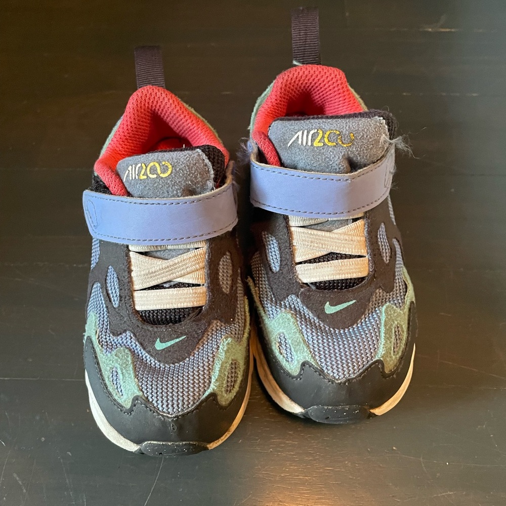 Nike Velcro Sneaker